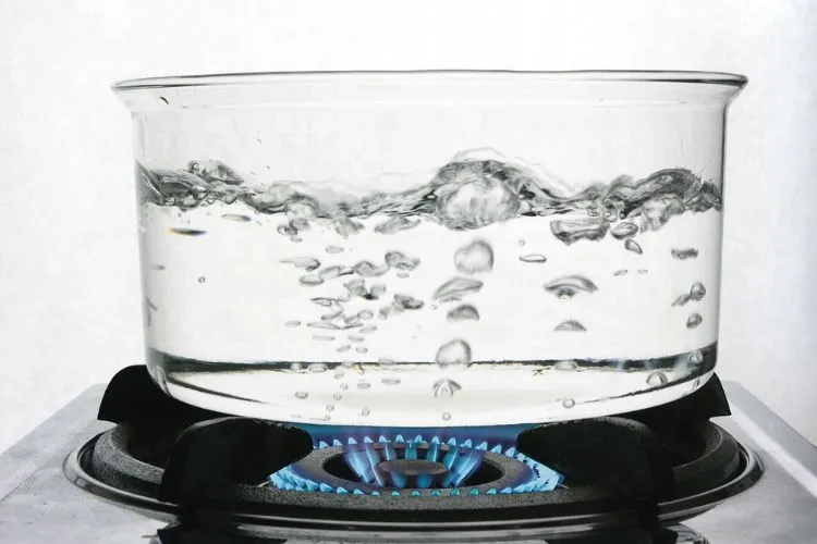 Does Boiling Water Remove Chlorine? What You Should Know